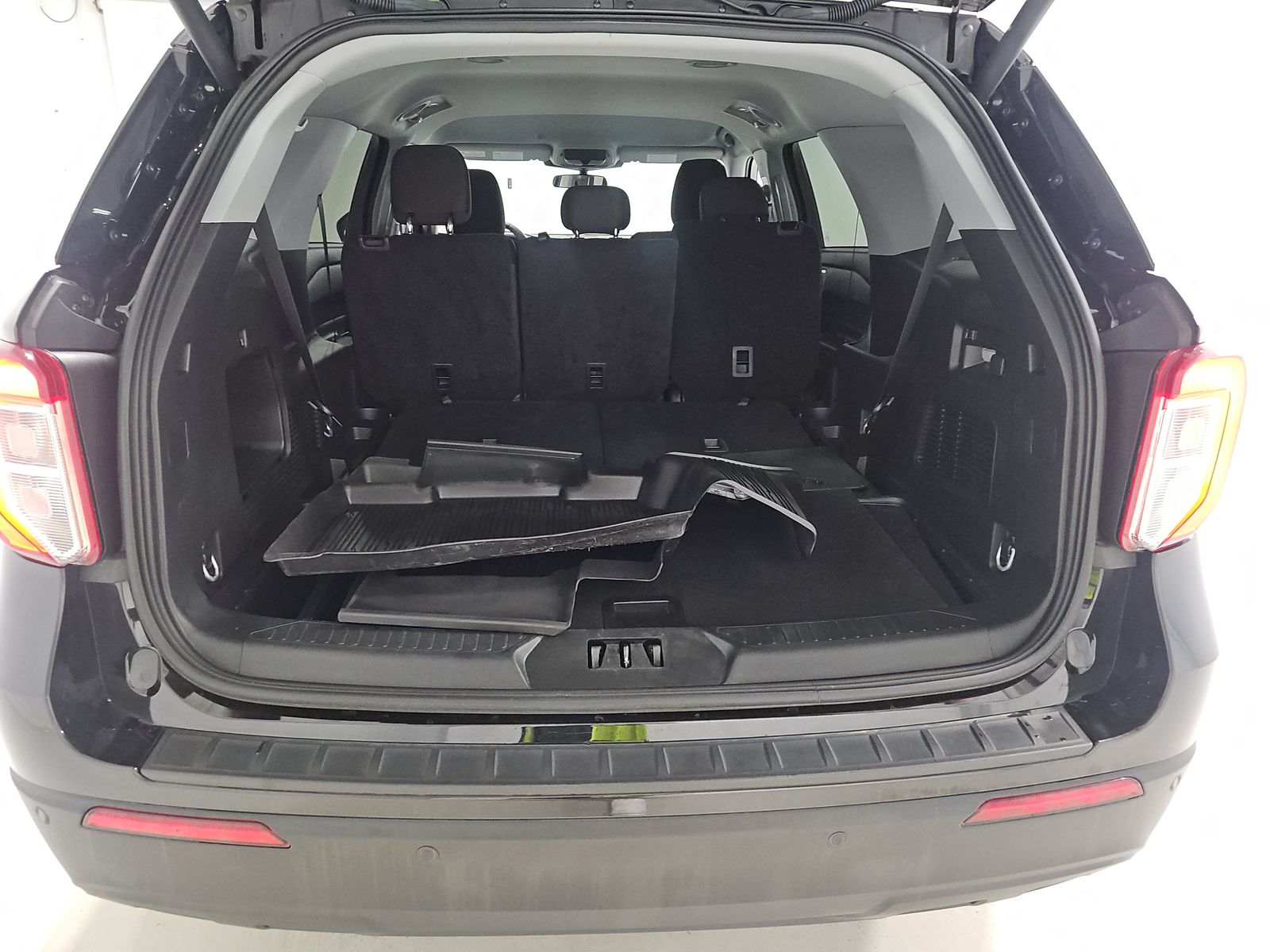 2023 Ford Explorer XLT AWD