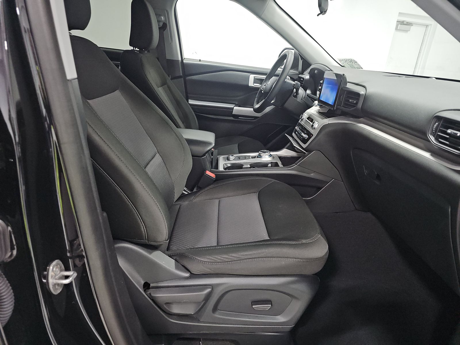 2023 Ford Explorer XLT AWD