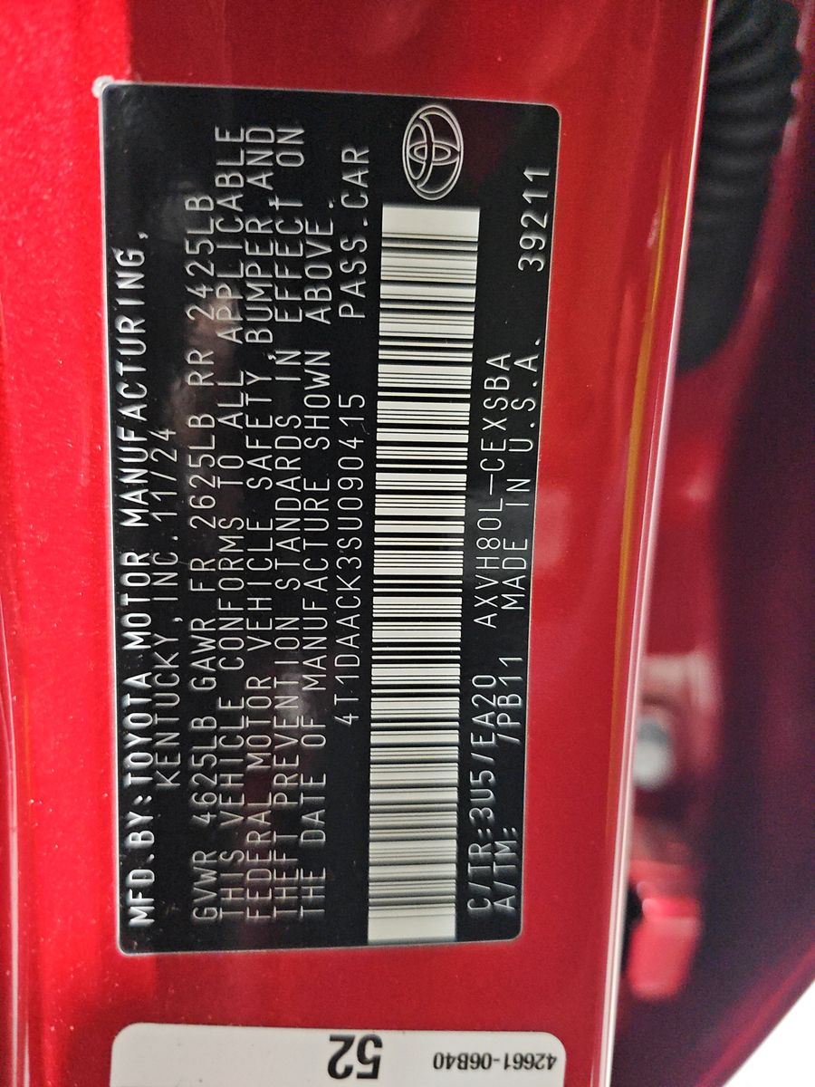 2025 Toyota Camry SE FWD