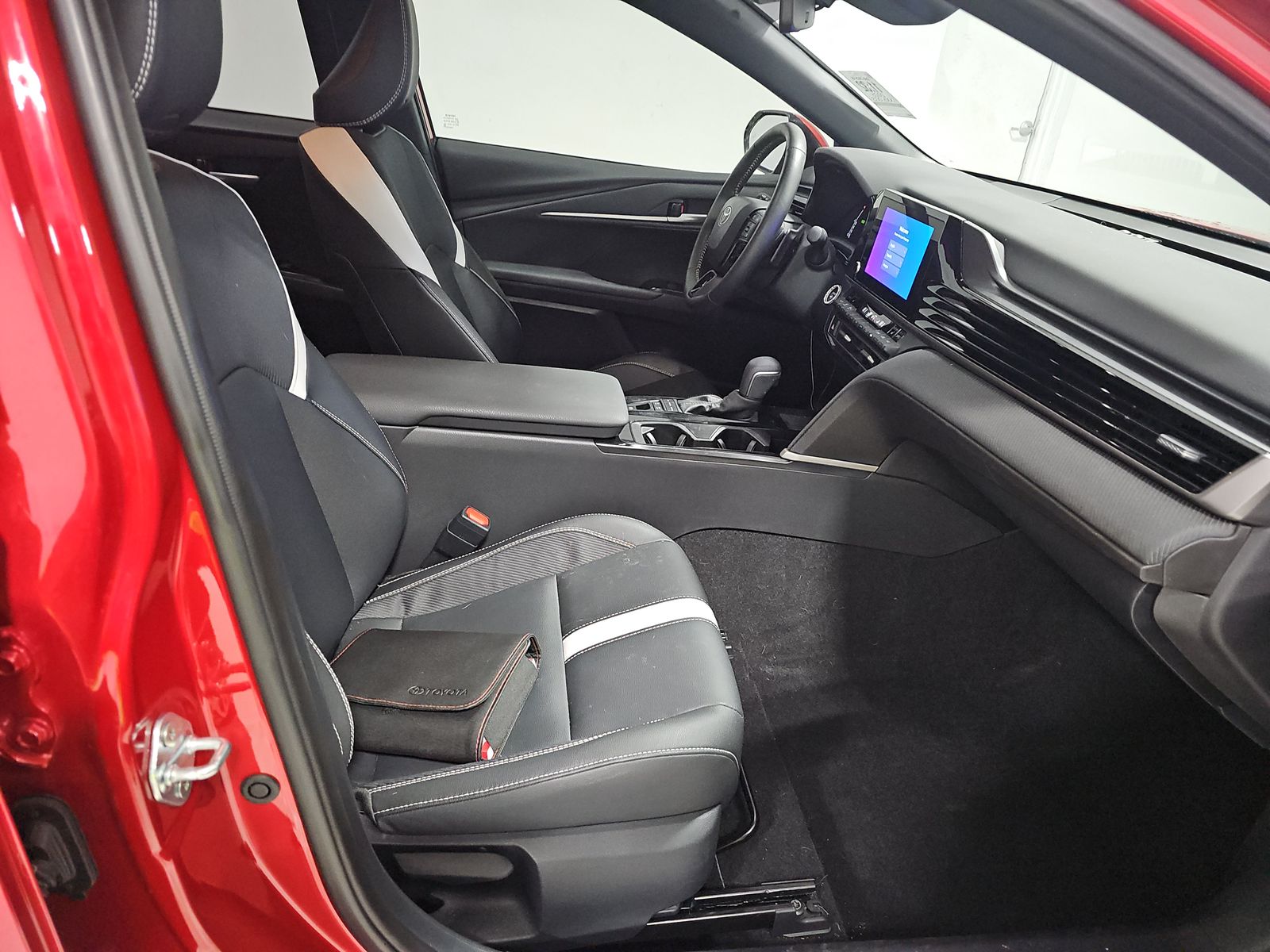 2025 Toyota Camry SE FWD