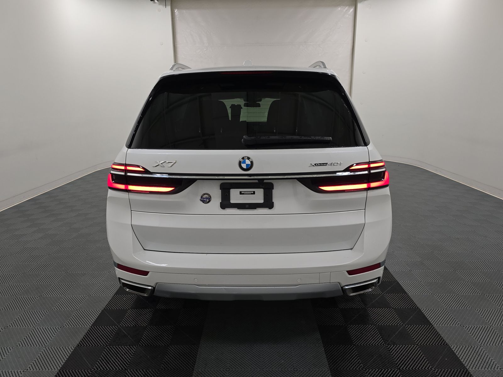 2023 BMW X7 xDrive40i AWD