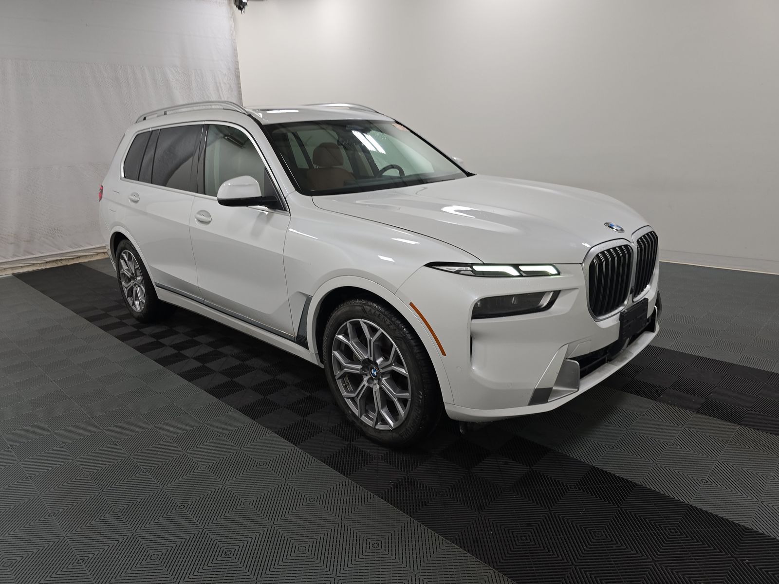 2023 BMW X7 xDrive40i AWD