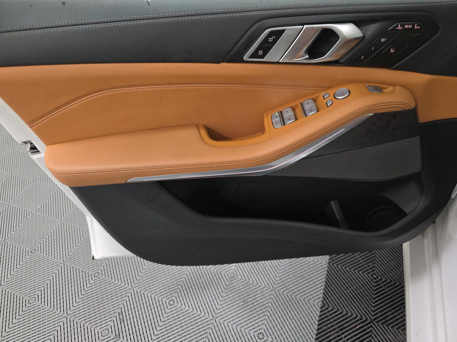 2023 BMW X7 xDrive40i AWD