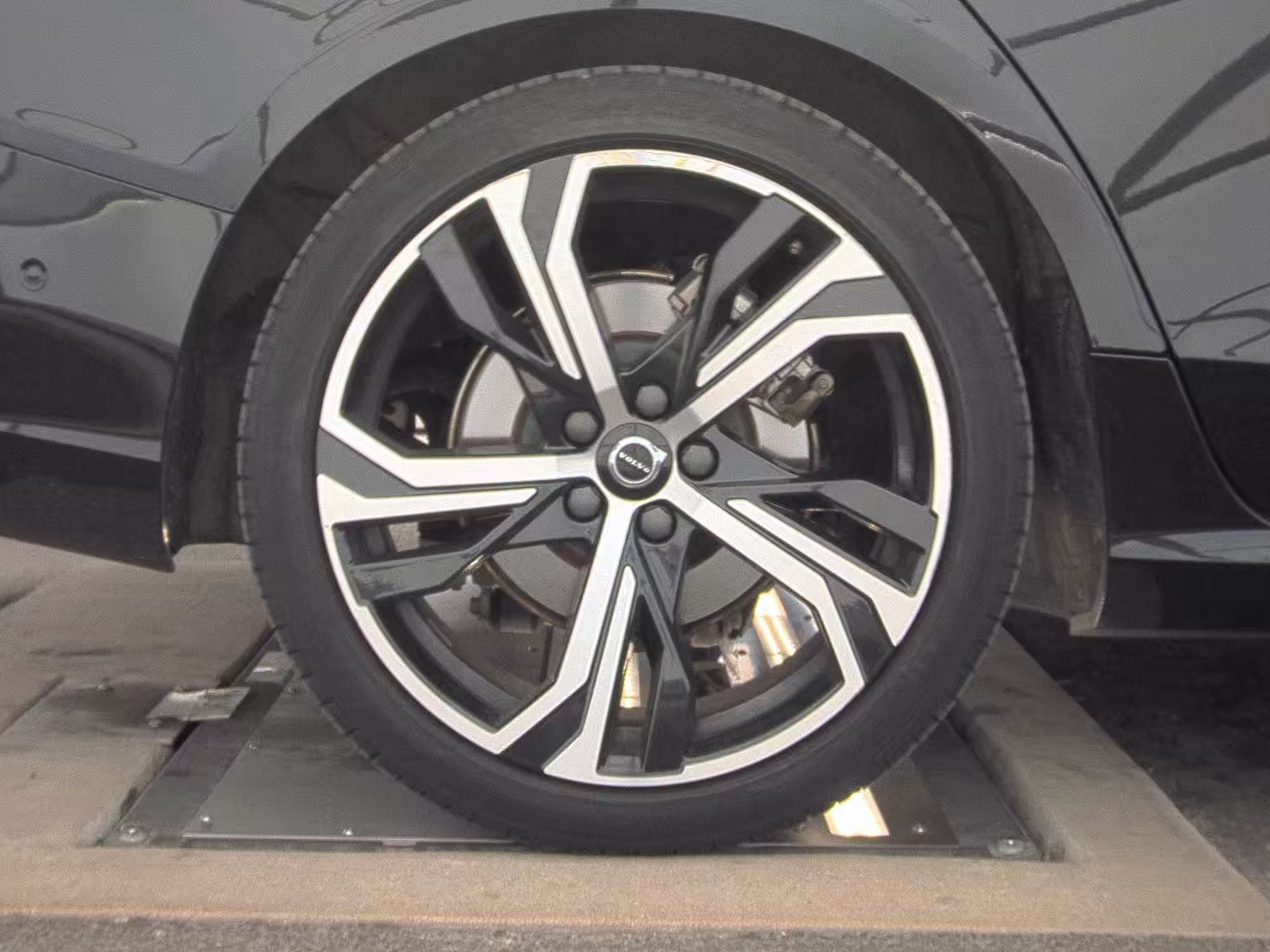 2024 Volvo S60 B5 Plus FWD