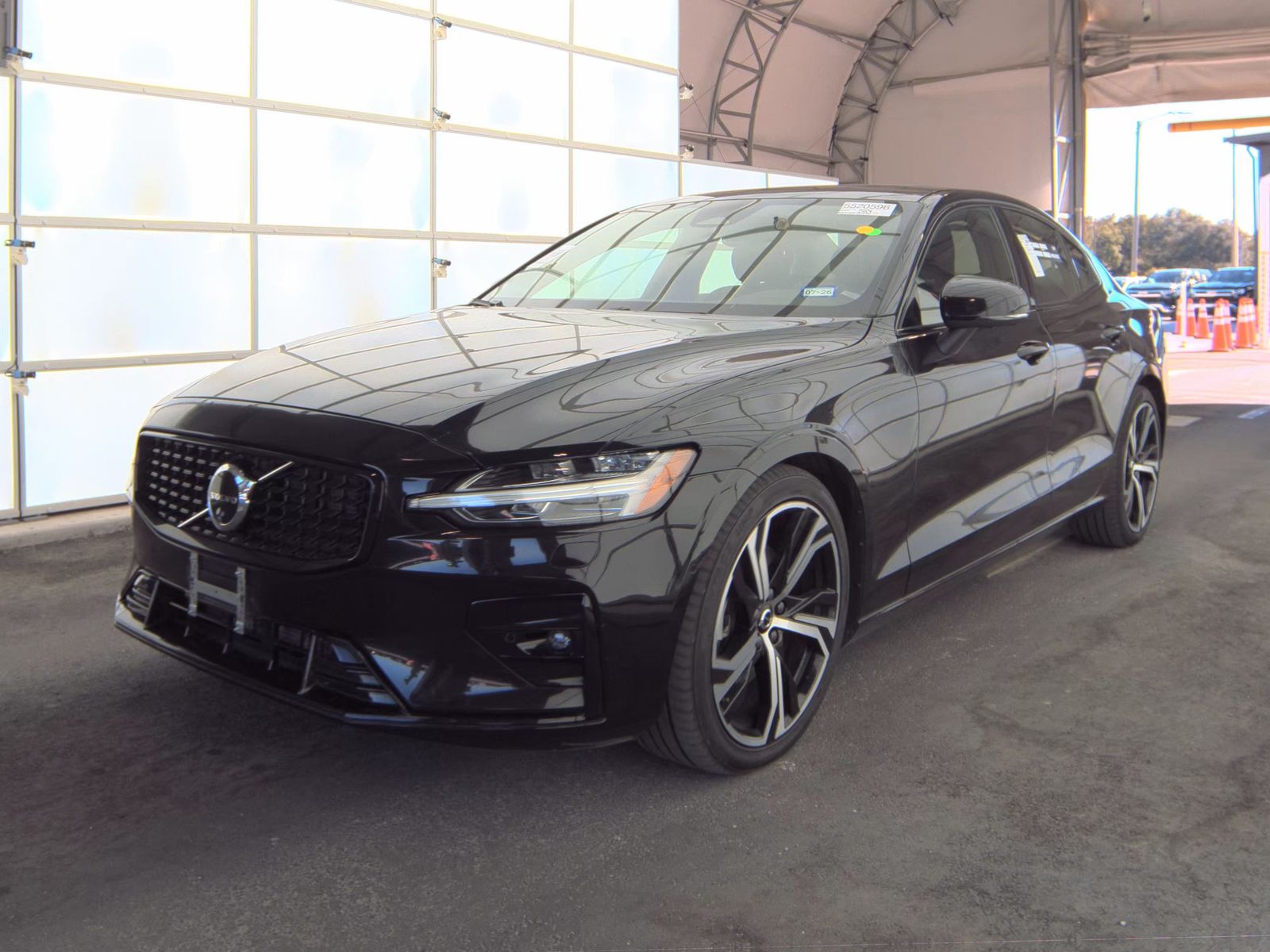 2024 Volvo S60 B5 Plus FWD