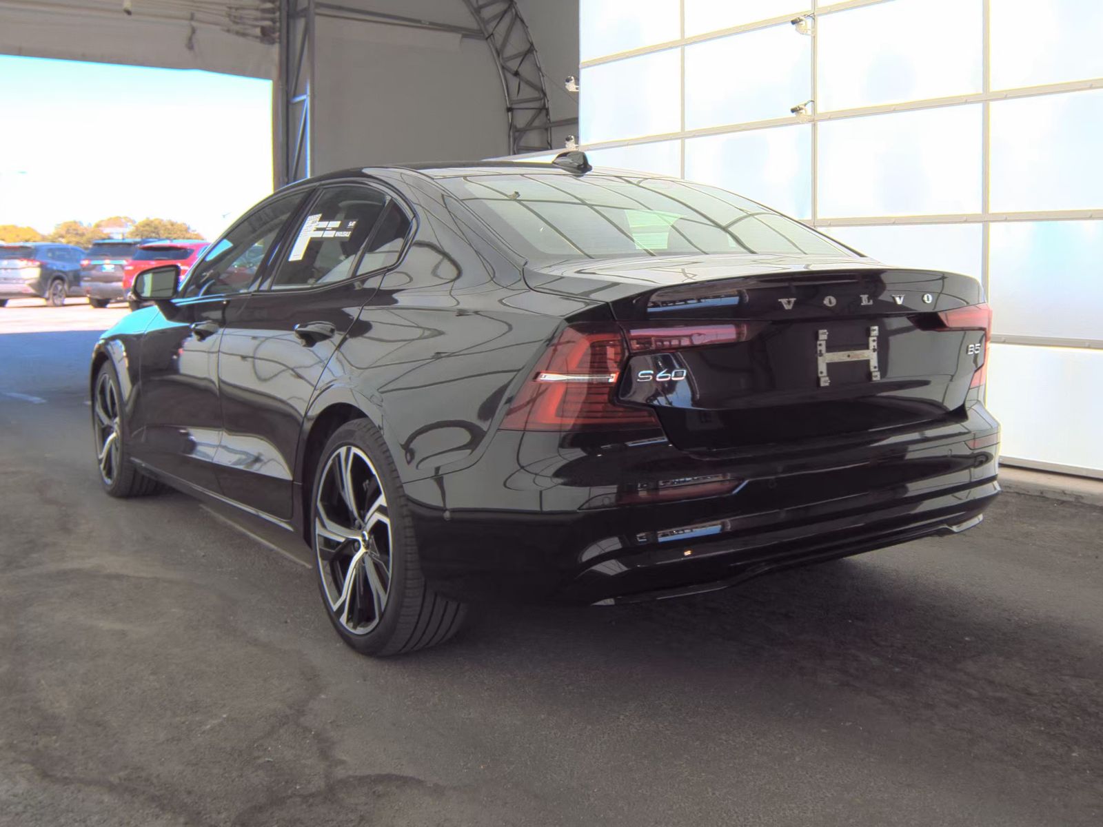 2024 Volvo S60 B5 Plus FWD