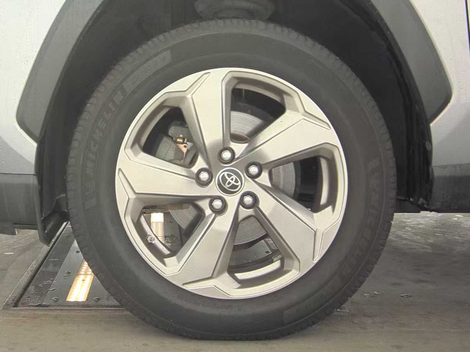 2019 Toyota RAV4 Hybrid Limited AWD