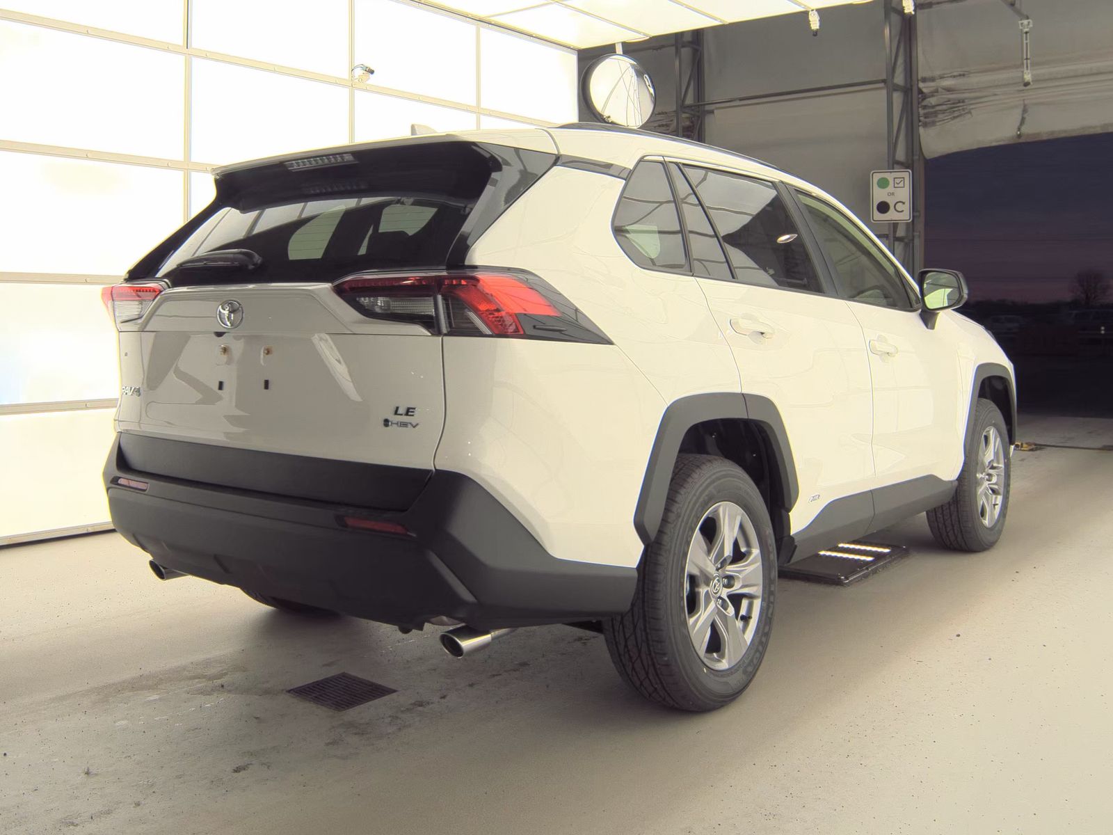 2025 Toyota RAV4 Hybrid LE AWD