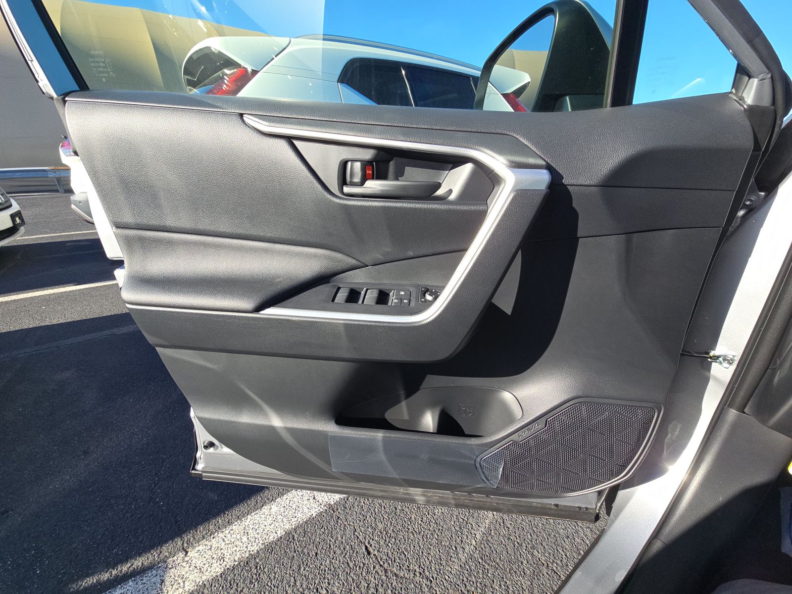 2025 Toyota RAV4 Hybrid LE AWD