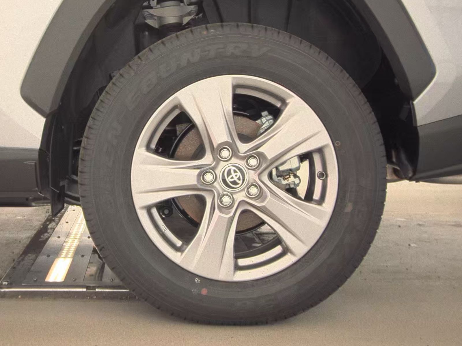 2025 Toyota RAV4 Hybrid LE AWD