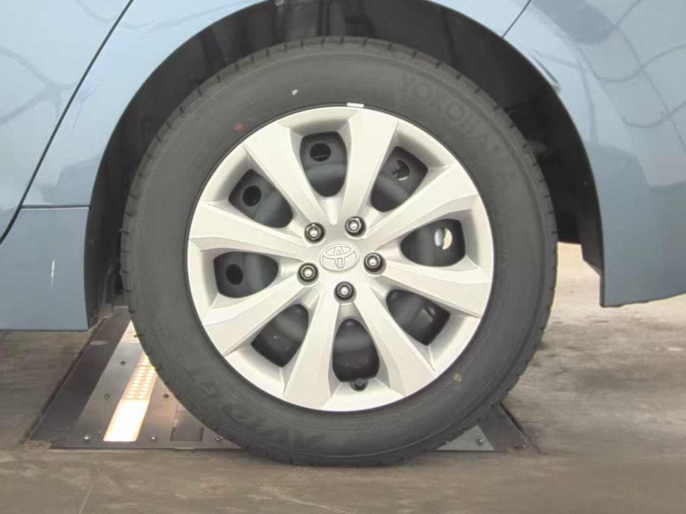 2025 Toyota Corolla Hybrid LE FWD