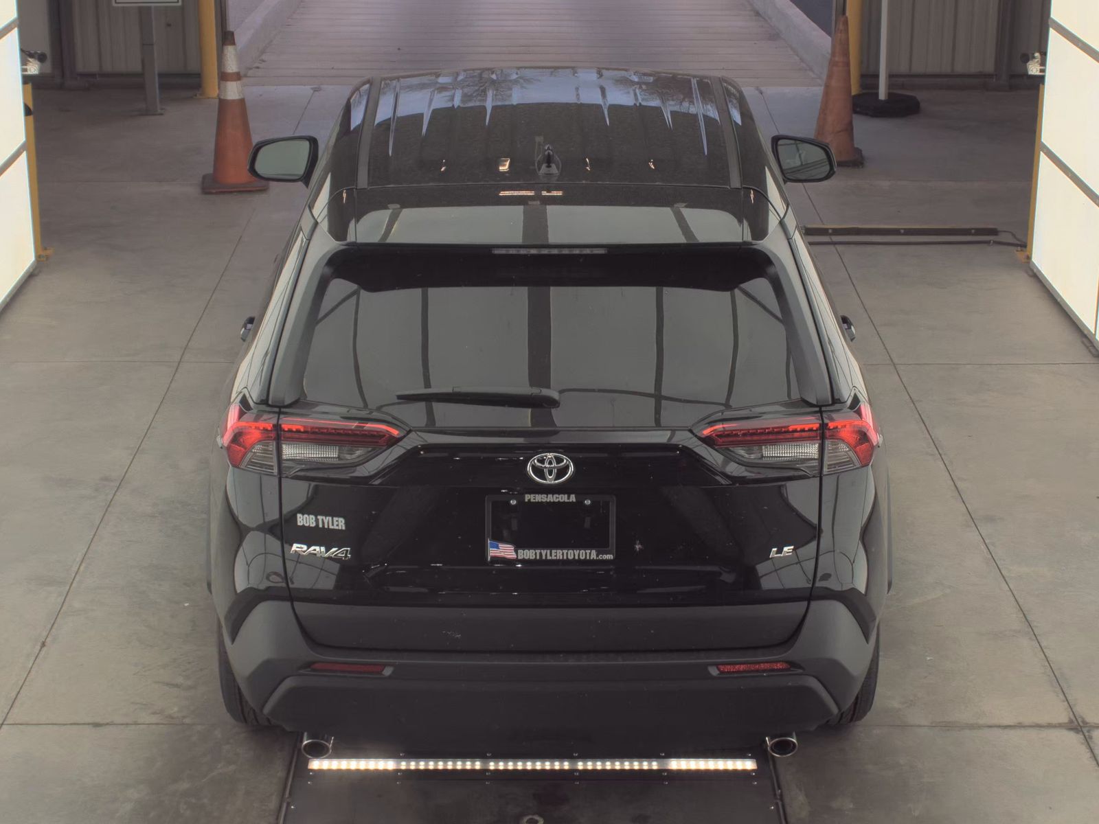 2025 Toyota RAV4 LE FWD