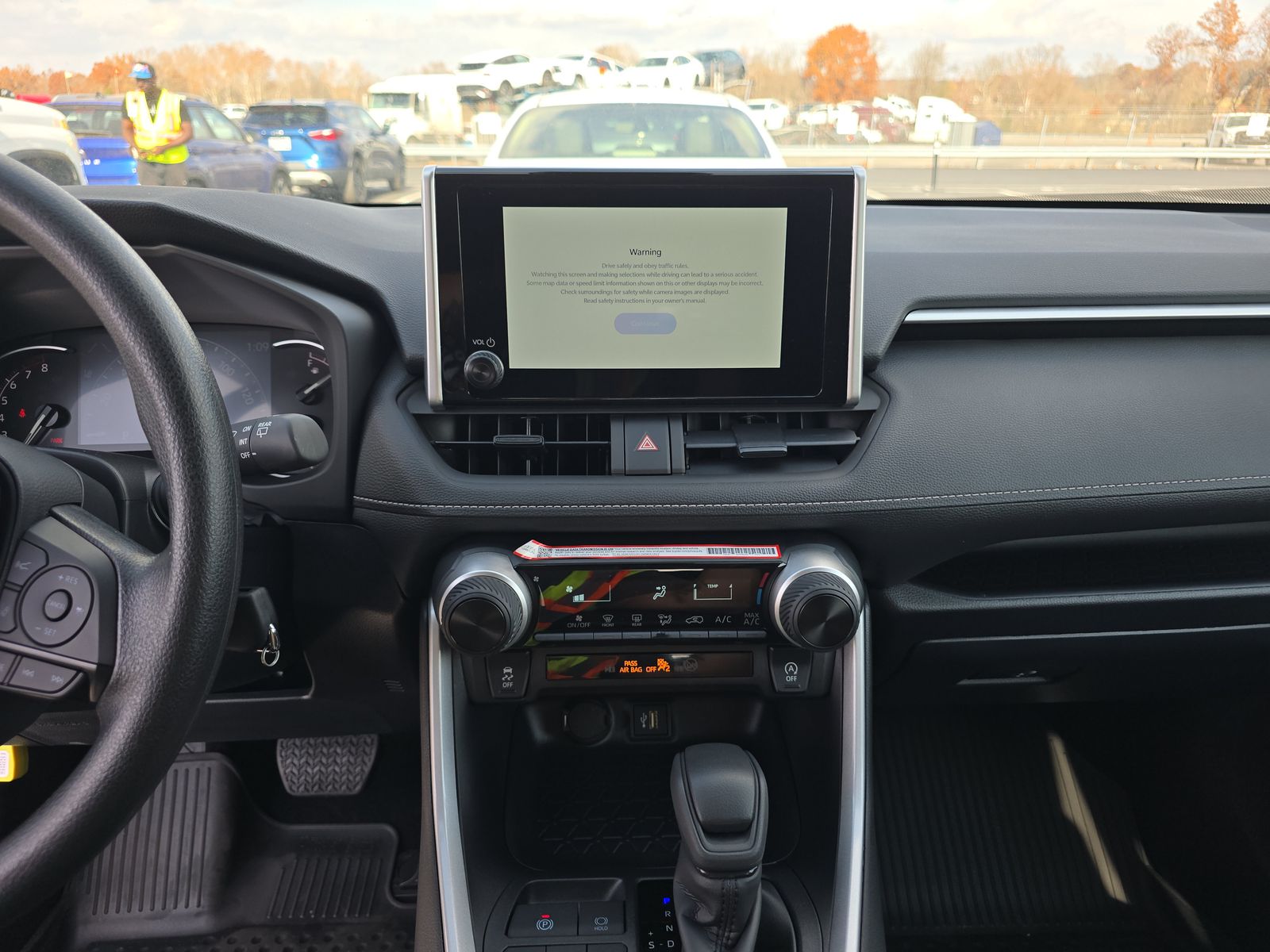 2025 Toyota RAV4 LE FWD