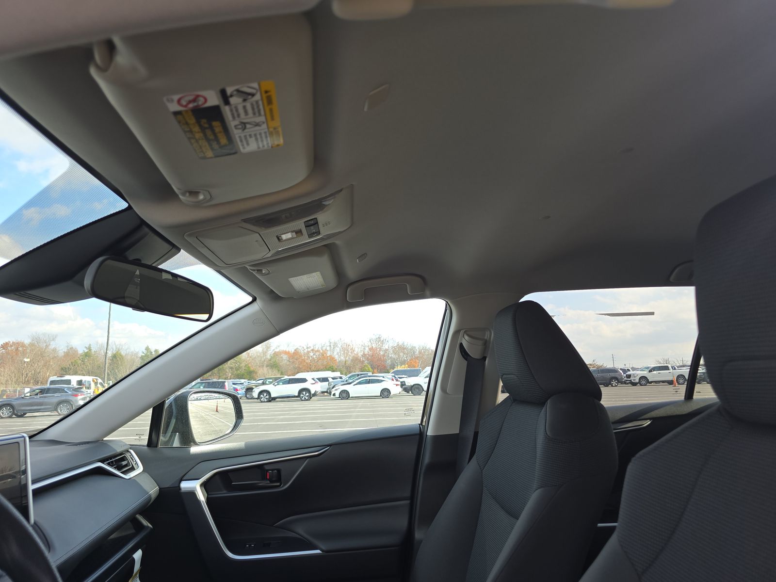 2025 Toyota RAV4 LE FWD