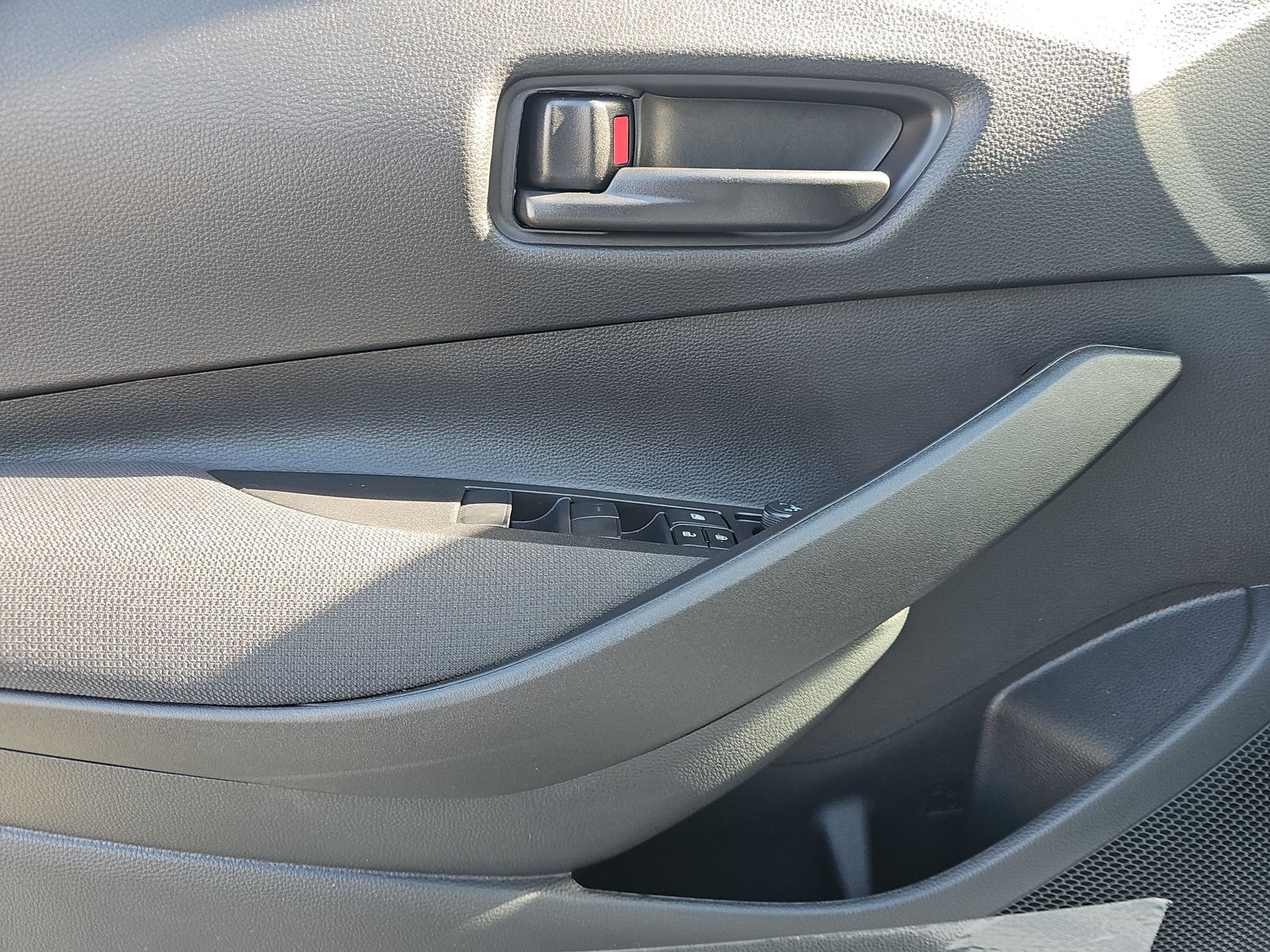 2025 Toyota Corolla LE FWD