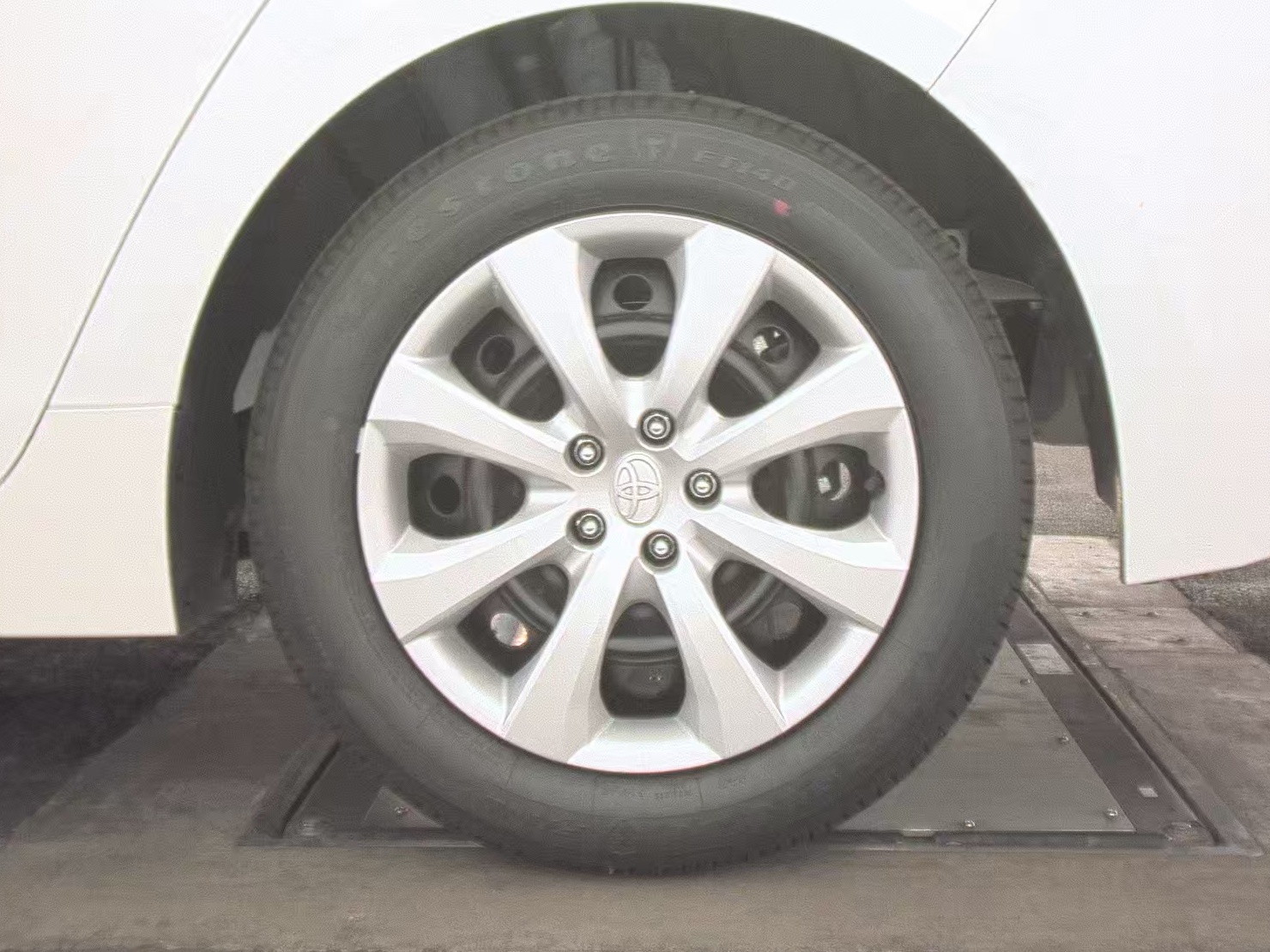 2025 Toyota Corolla LE FWD