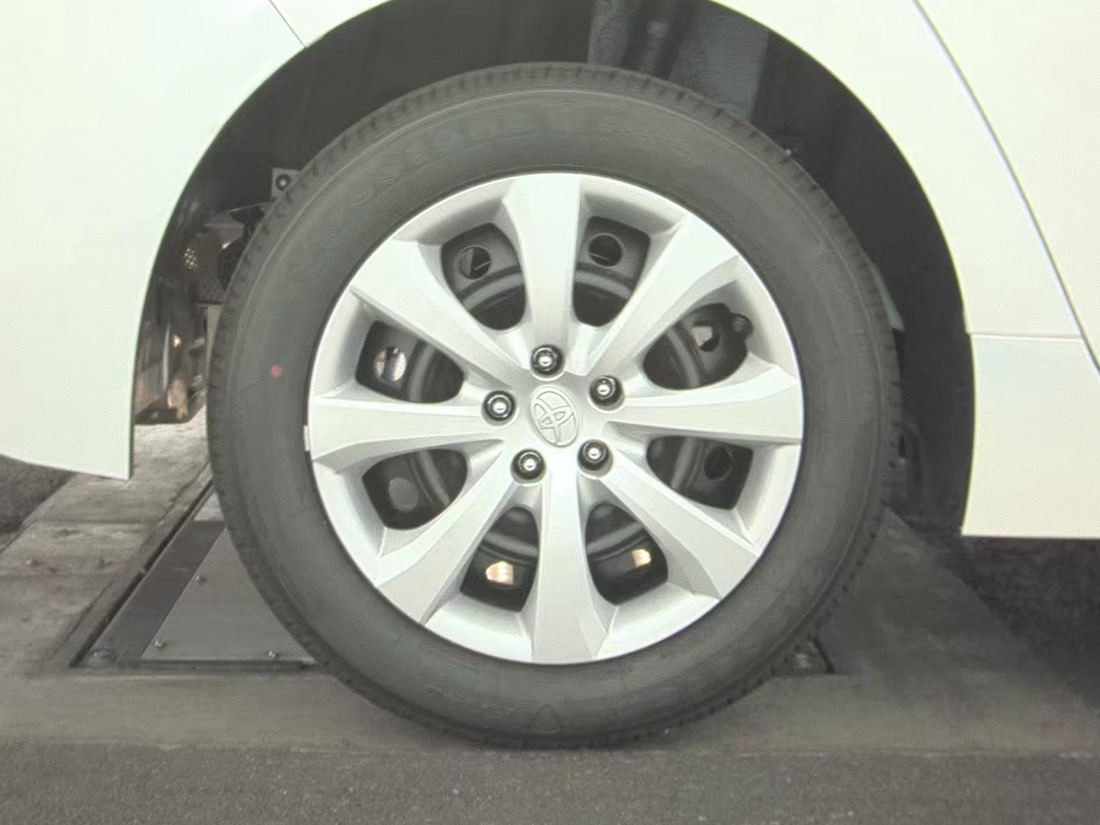 2025 Toyota Corolla LE FWD