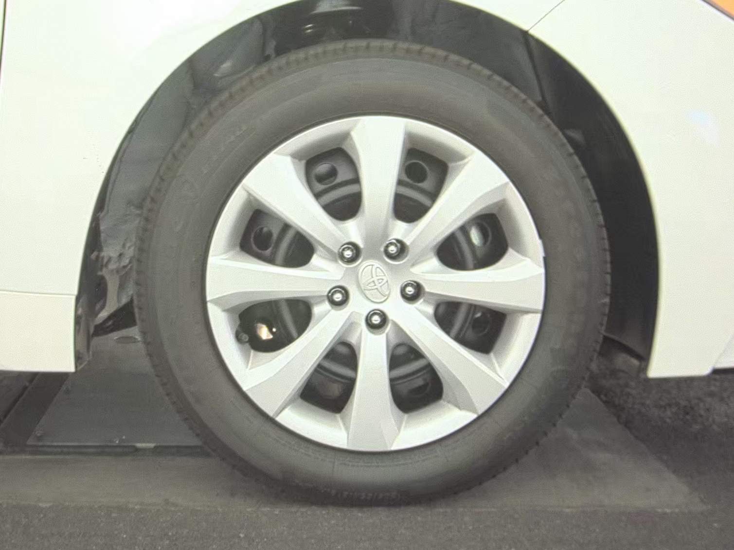 2025 Toyota Corolla LE FWD