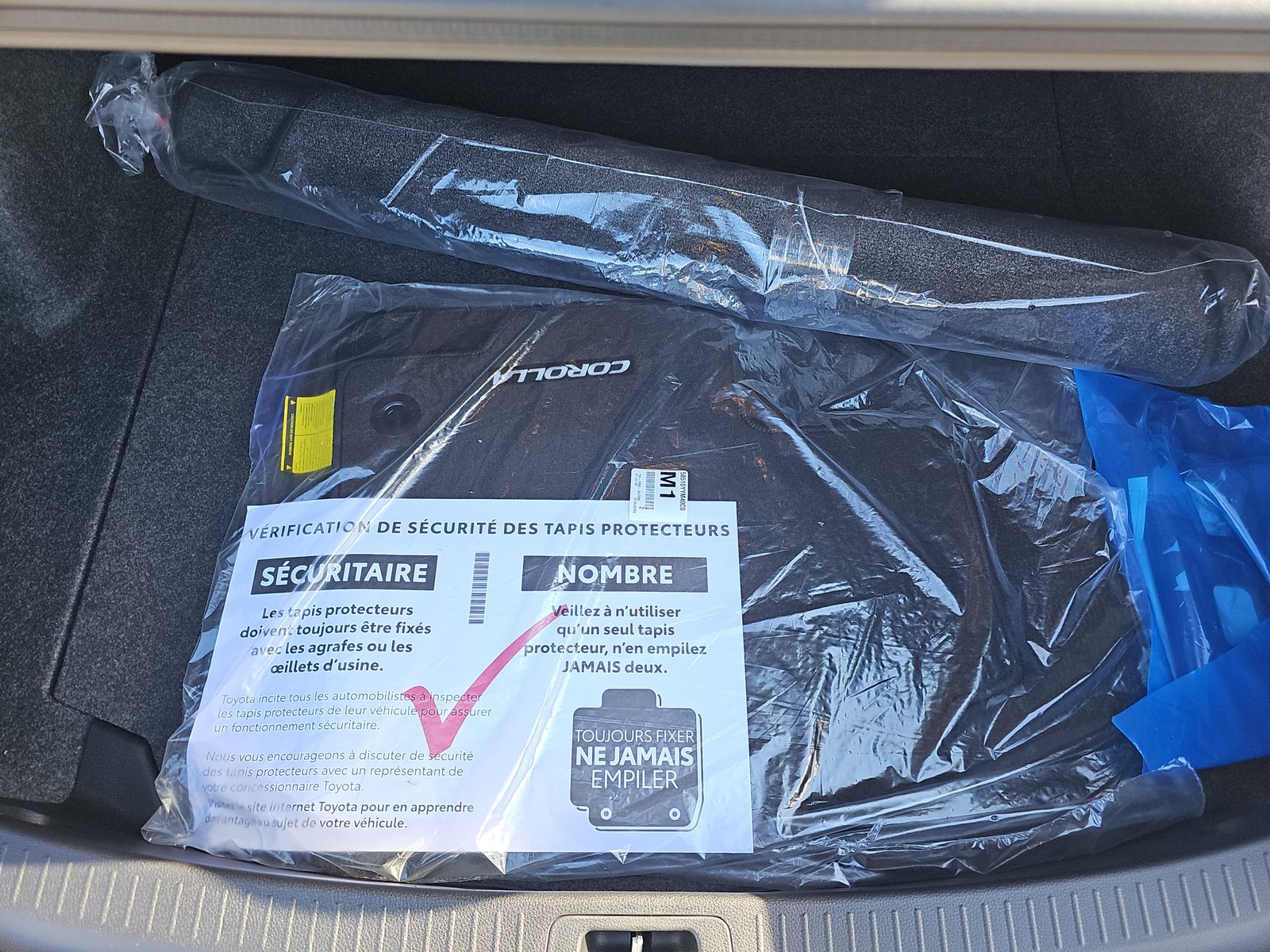 2025 Toyota Corolla LE FWD