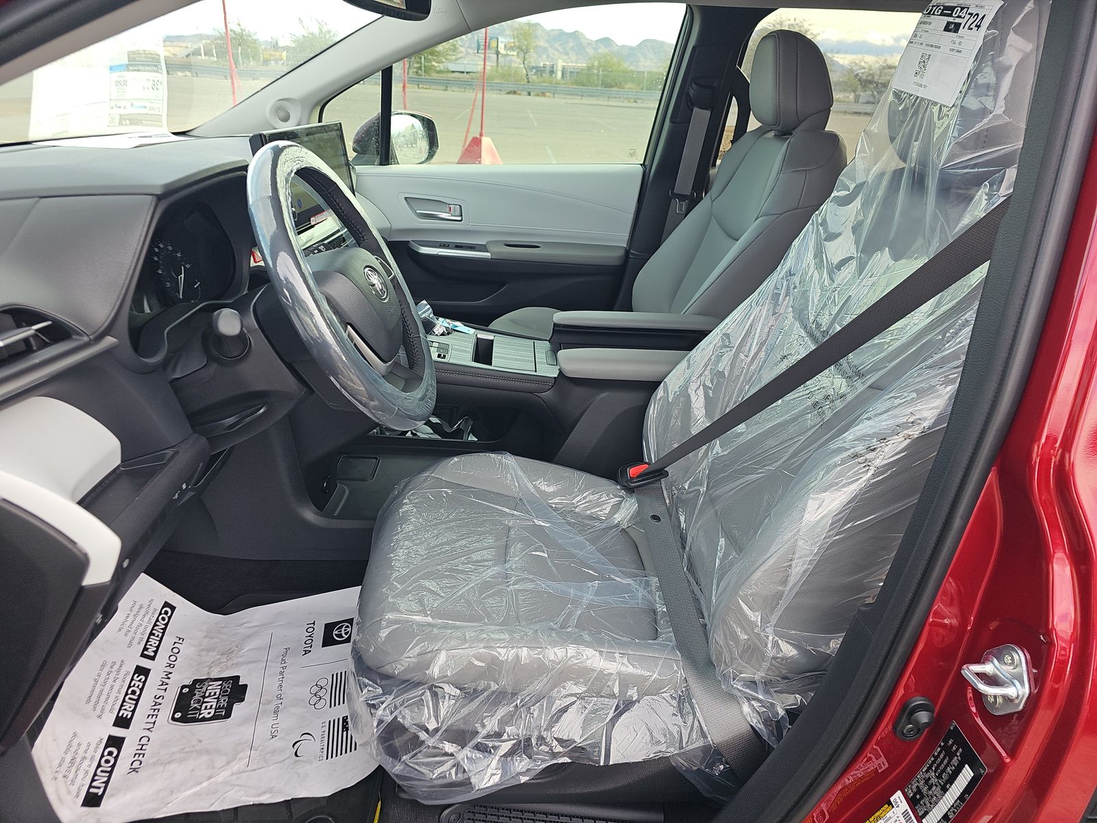 2025 Toyota Sienna XLE FWD