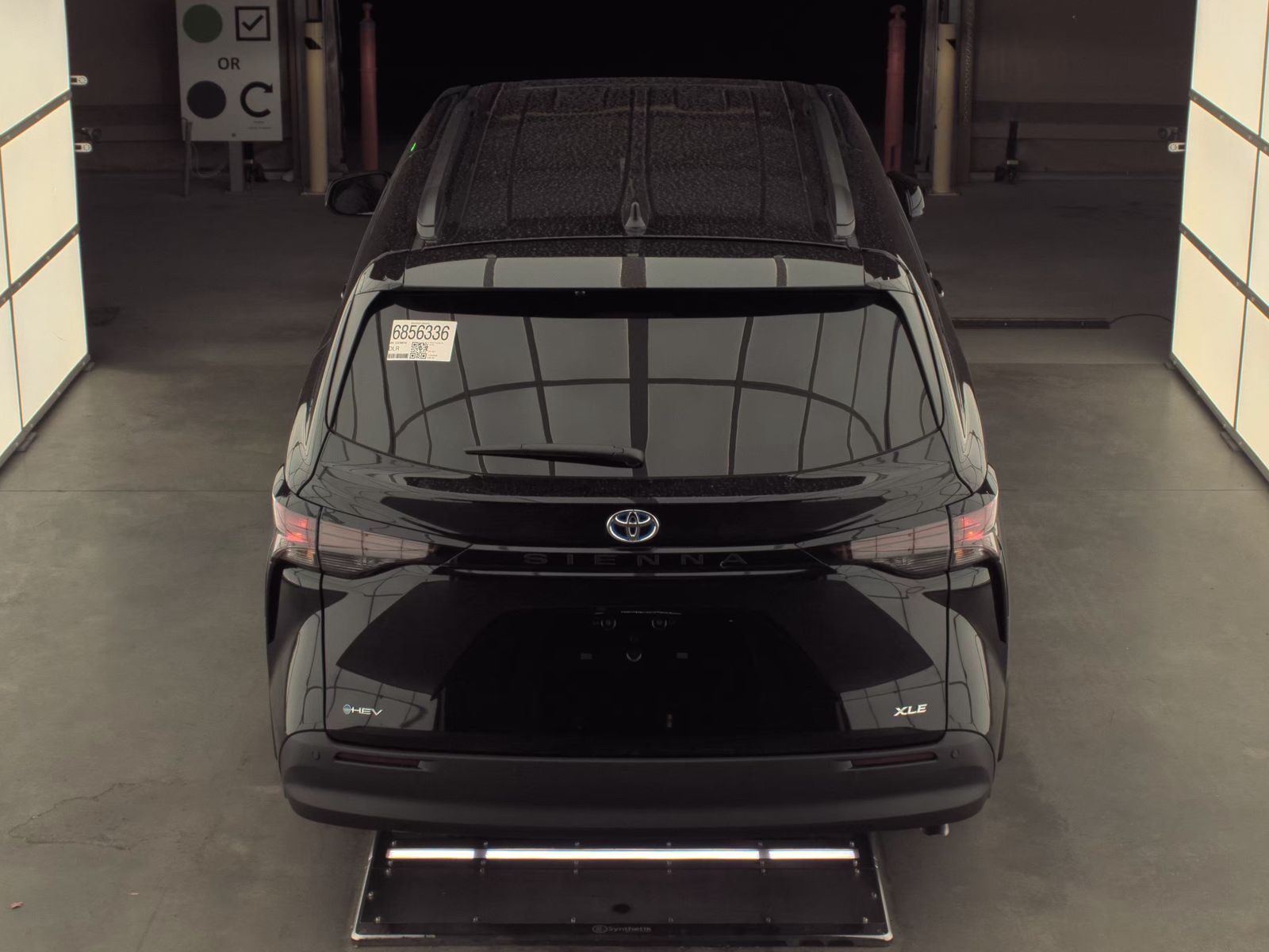 2025 Toyota Sienna XLE FWD