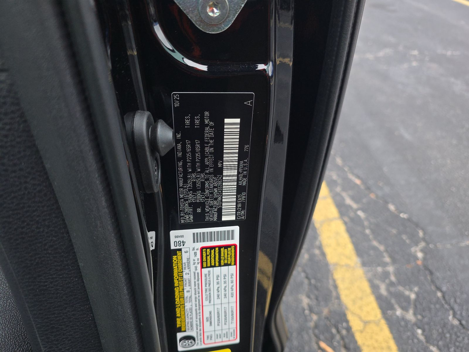 2025 Toyota Sienna XLE FWD