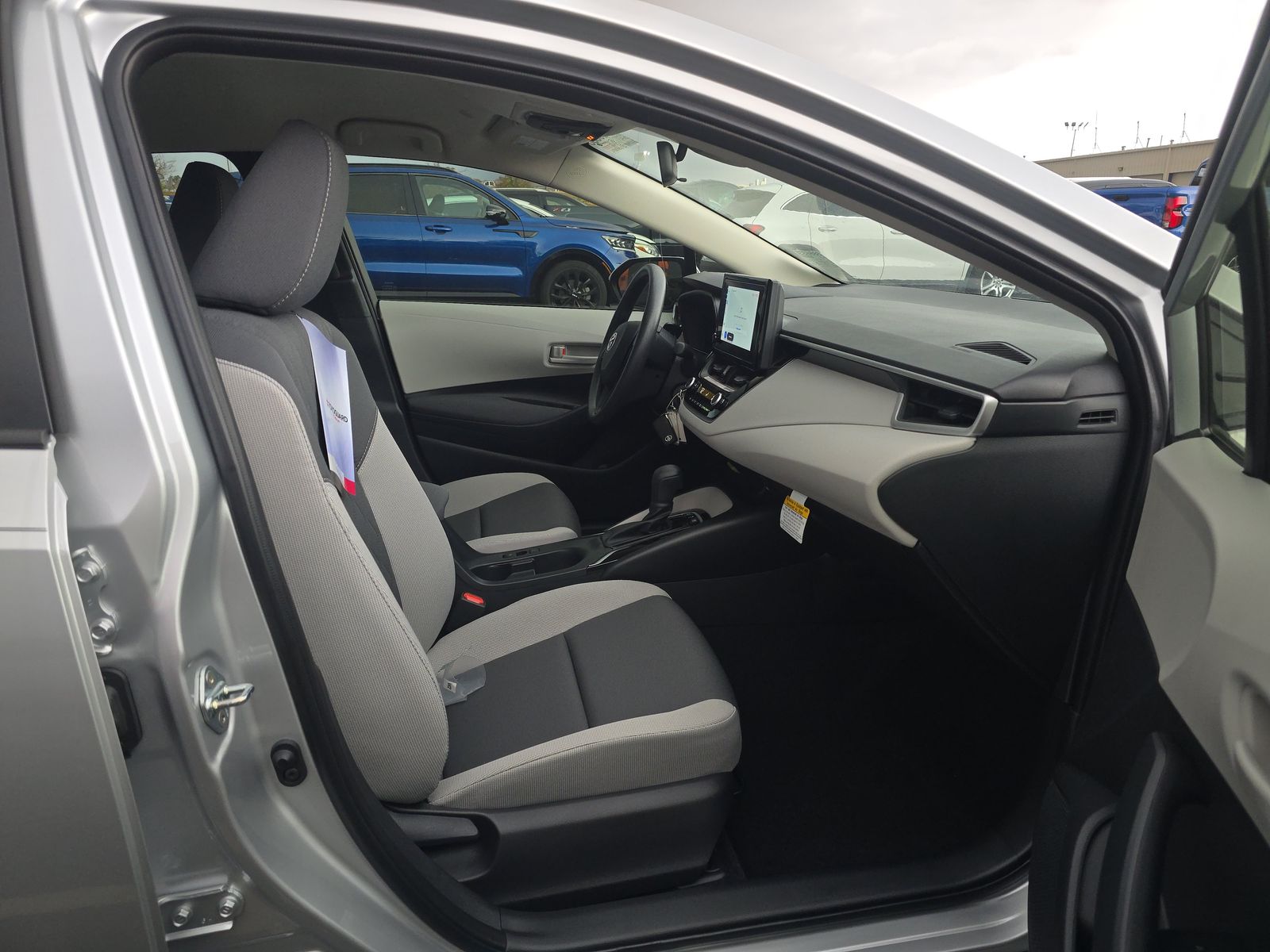 2025 Toyota Corolla Hybrid LE FWD