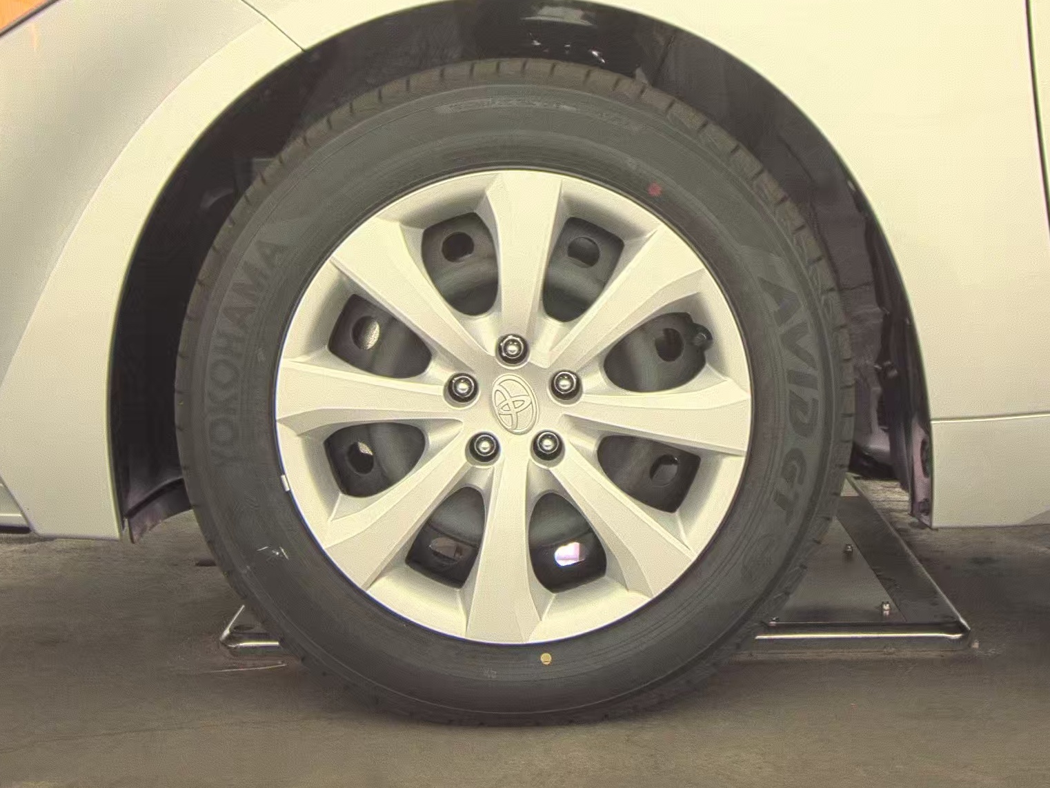 2025 Toyota Corolla Hybrid LE FWD