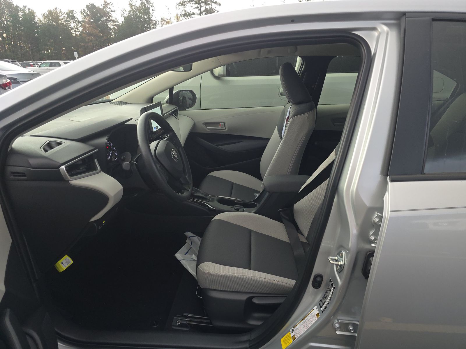 2025 Toyota Corolla Hybrid LE FWD