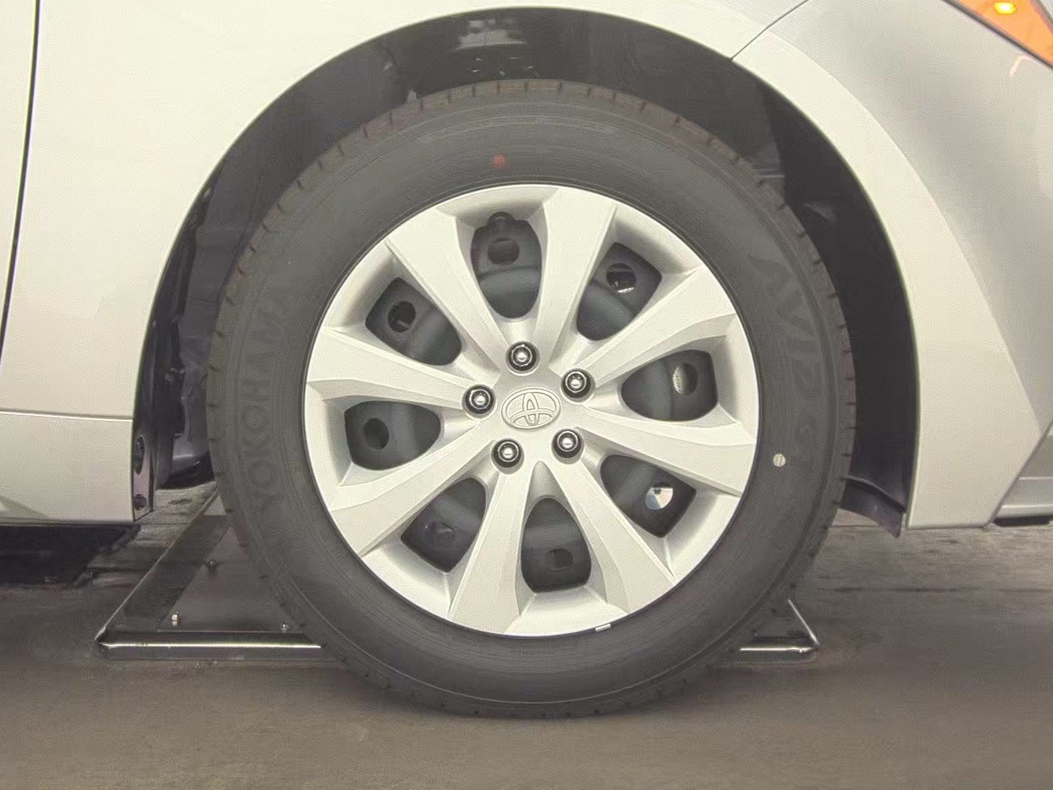 2025 Toyota Corolla Hybrid LE FWD