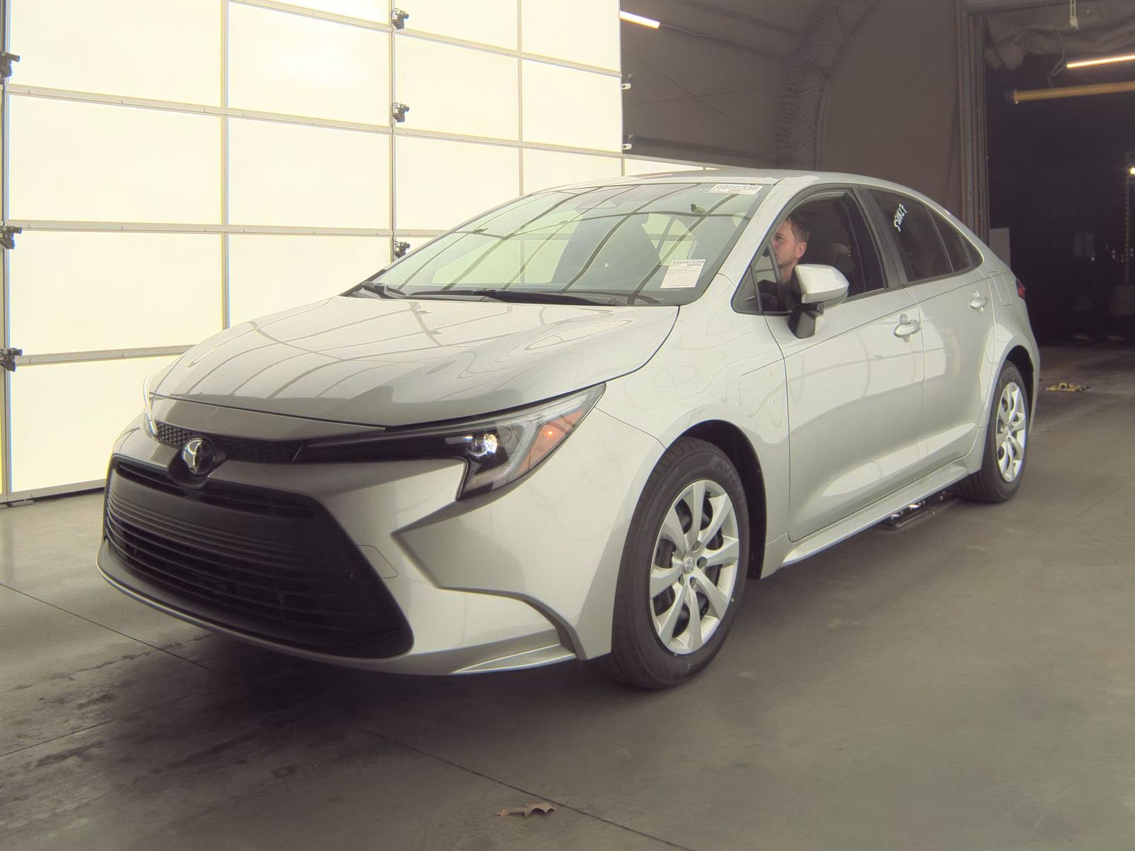 2025 Toyota Corolla Hybrid LE FWD