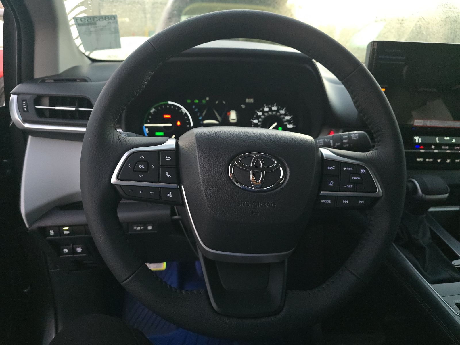 2025 Toyota Sienna XLE FWD