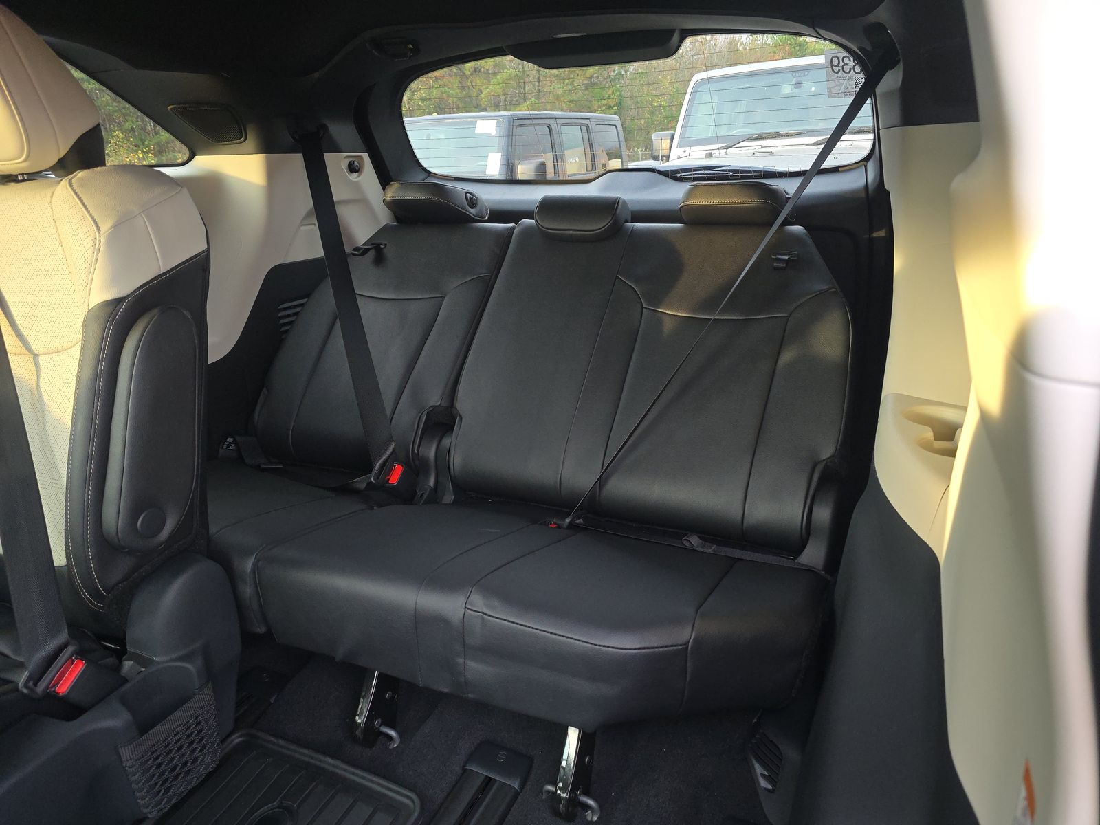 2025 Toyota Sienna Limited FWD