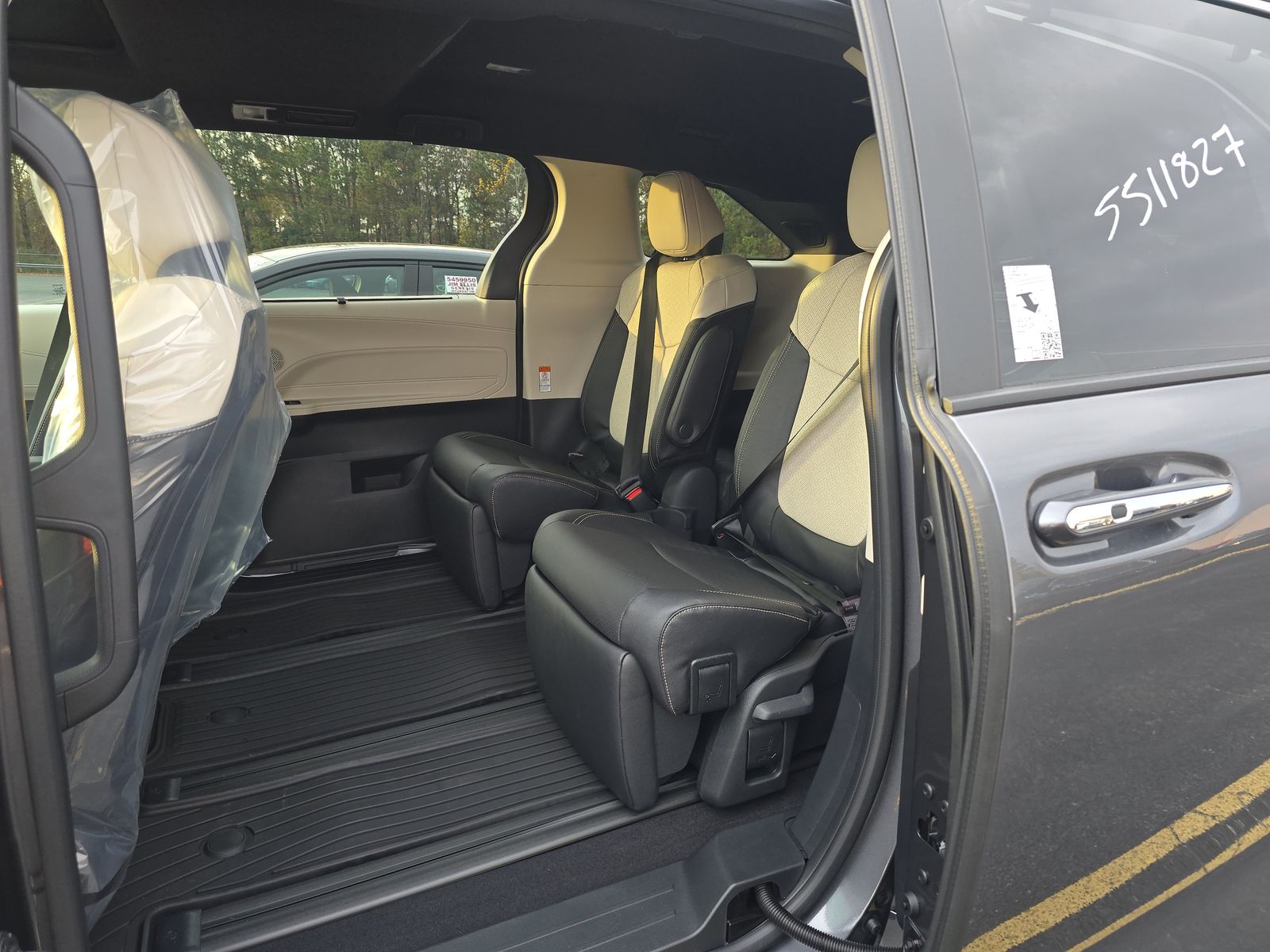 2025 Toyota Sienna Limited FWD