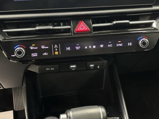 2023 Kia Niro EX FWD