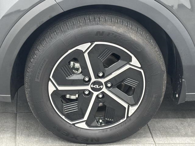 2023 Kia Niro EX FWD