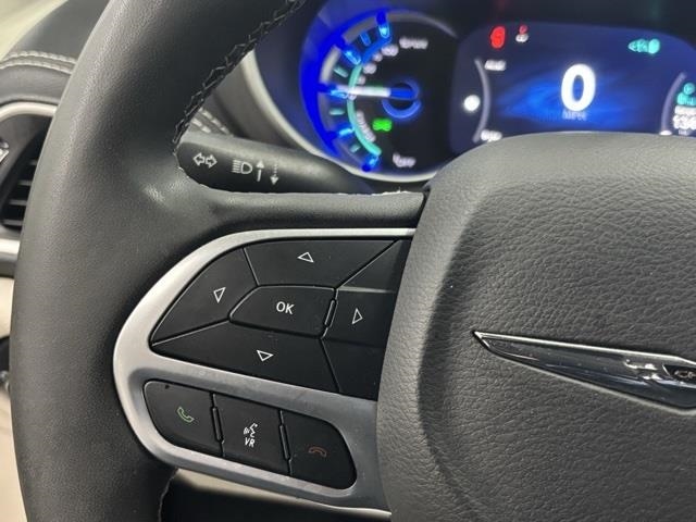 2024 Chrysler Pacifica Hybrid Select FWD