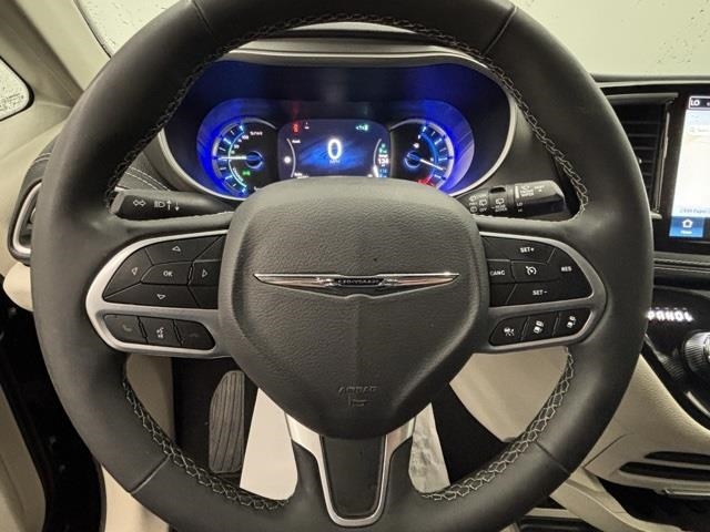 2024 Chrysler Pacifica Hybrid Select FWD
