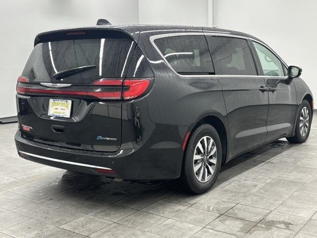2024 Chrysler Pacifica Hybrid Select FWD