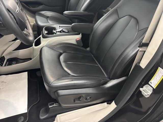 2024 Chrysler Pacifica Hybrid Select FWD