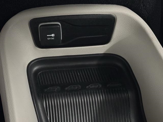 2024 Chrysler Pacifica Hybrid Select FWD