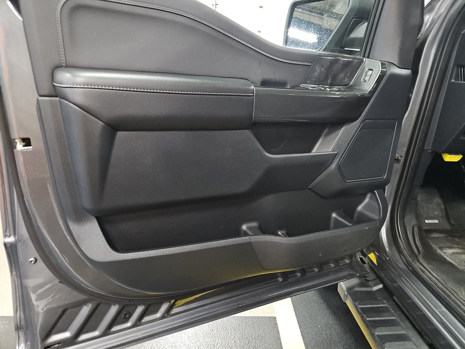 2022 Ford F-150 Hybrid XLT AWD