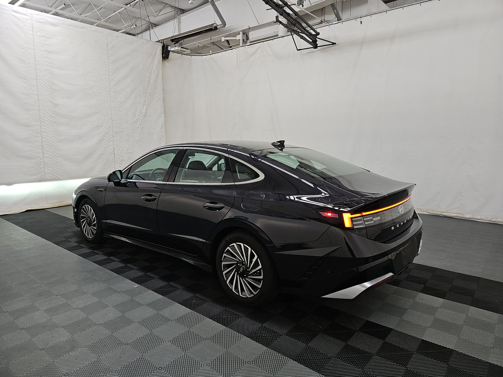 2025 Hyundai Sonata Hybrid Limited FWD