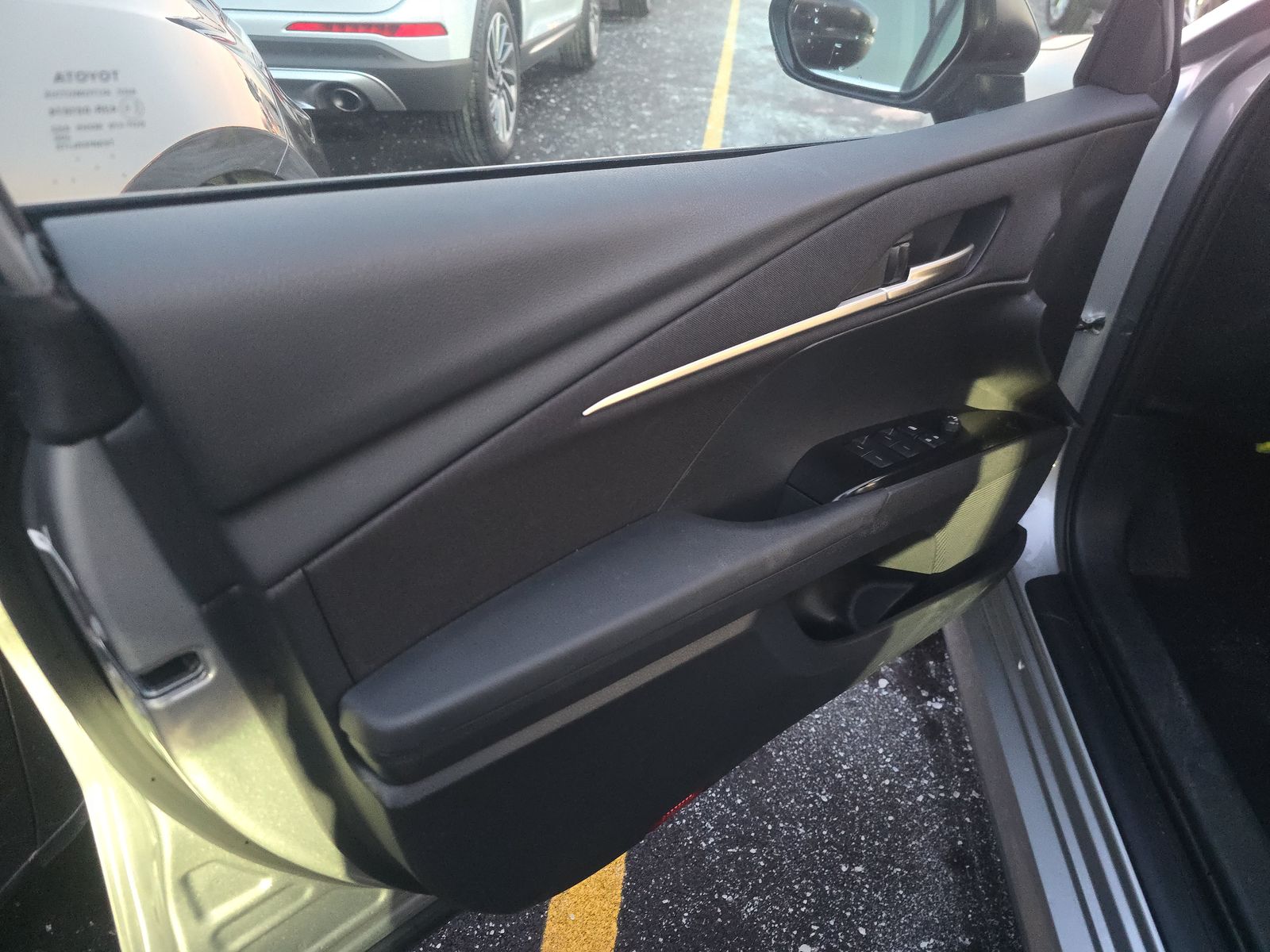 2025 Toyota Camry LE FWD