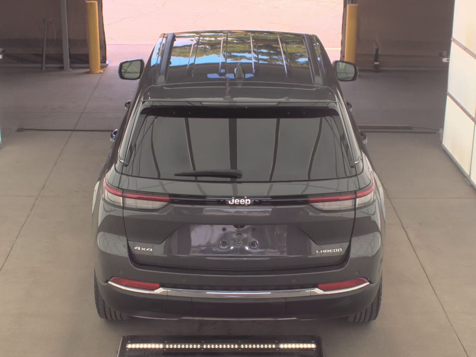 2023 Jeep Grand Cherokee Laredo AWD