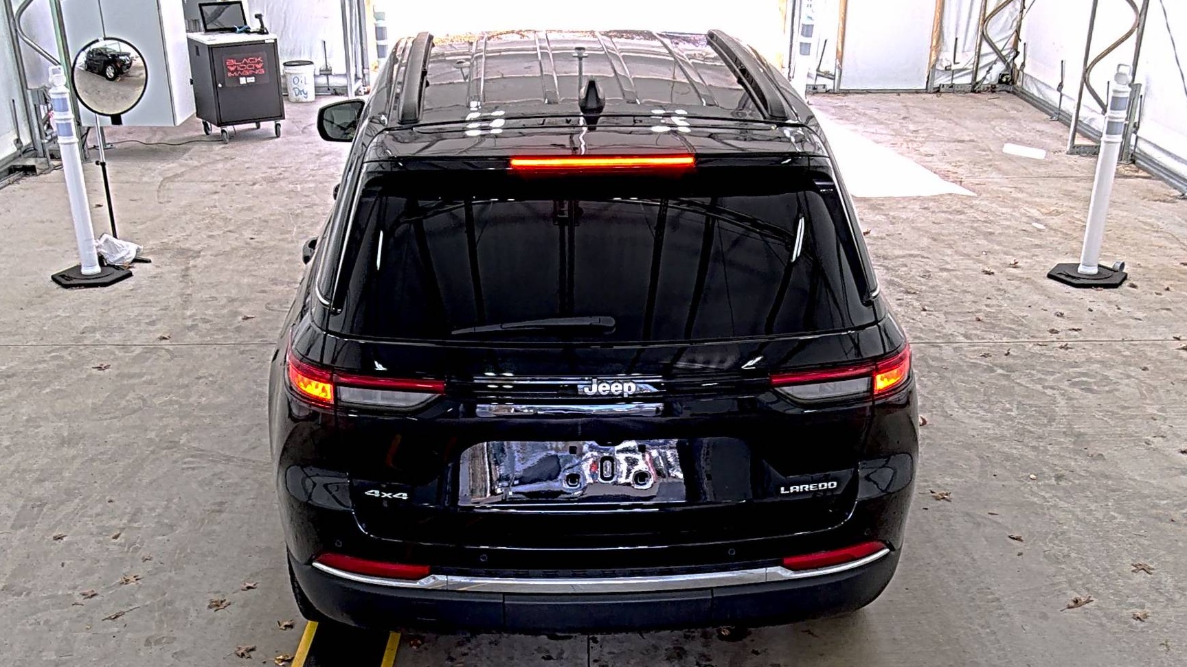 2023 Jeep Grand Cherokee Laredo AWD