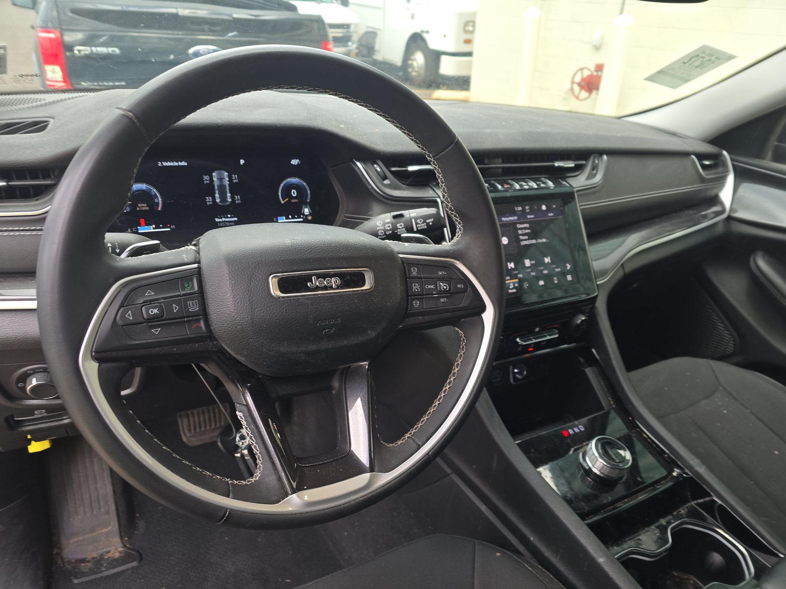 2023 Jeep Grand Cherokee Laredo AWD