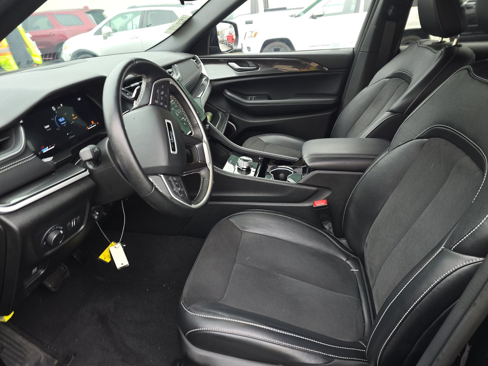 2022 Jeep Grand Cherokee Altitude AWD