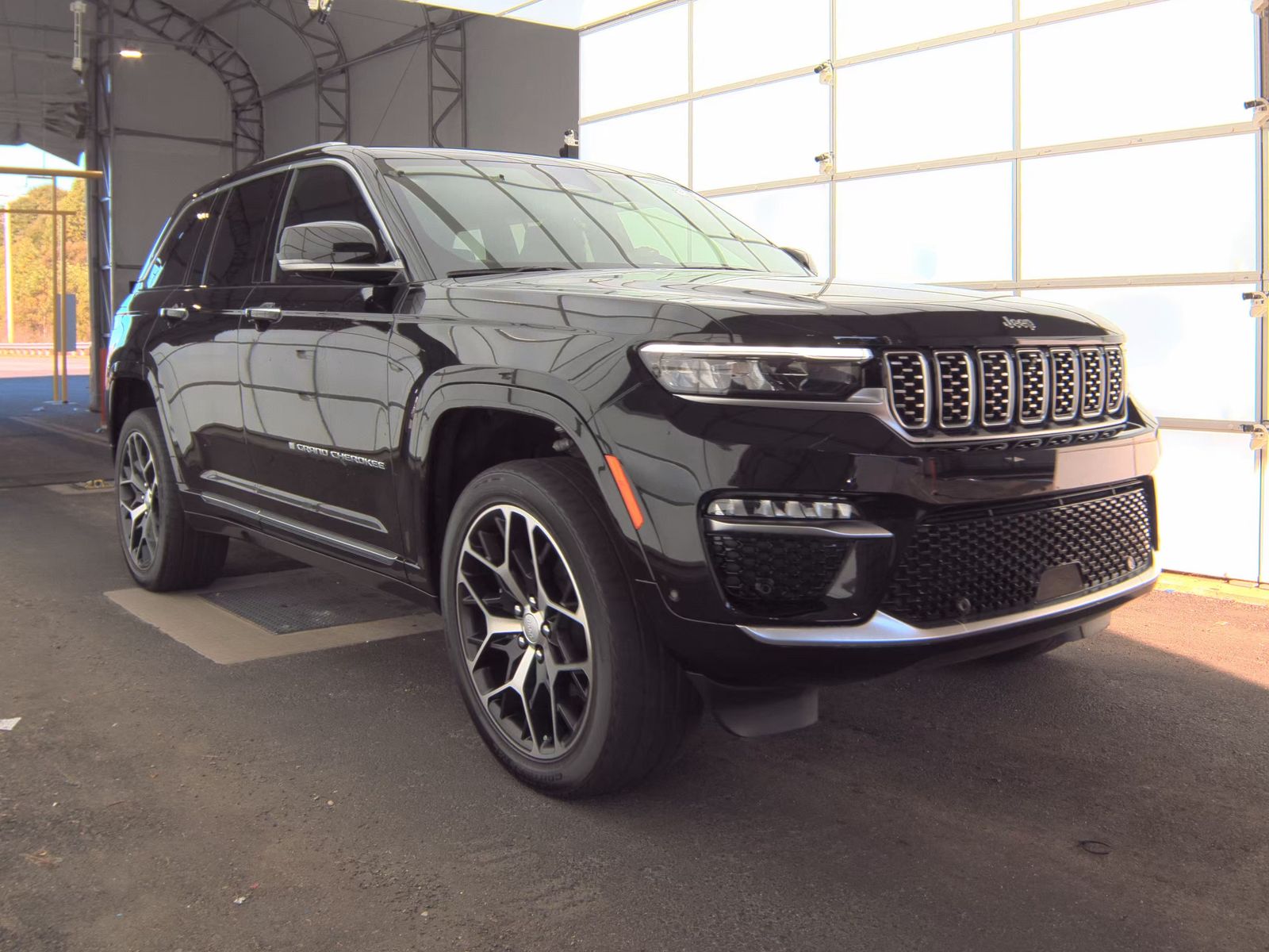 2022 Jeep Grand Cherokee Summit Reserve AWD