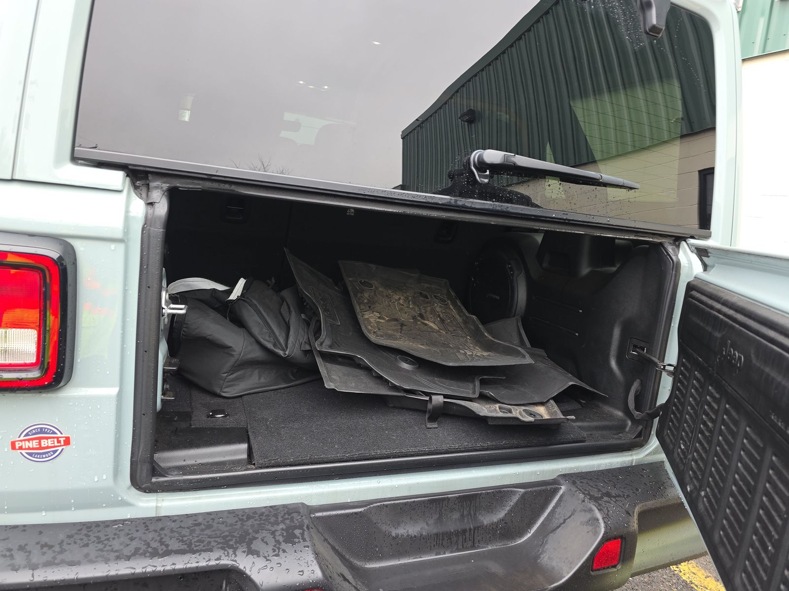 2023 Jeep Wrangler Sahara Altitude AWD